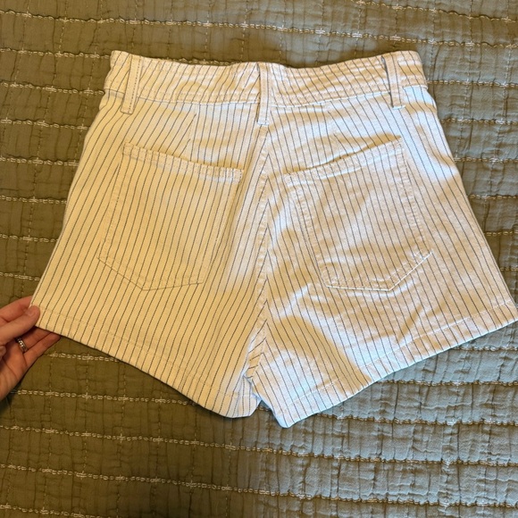 Universal Thread High Rise Sailor Shorts - Picture 5 of 7